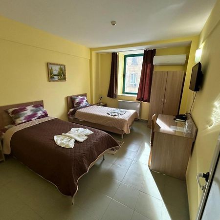 Хотел Тракия Haskovo Ngoại thất bức ảnh