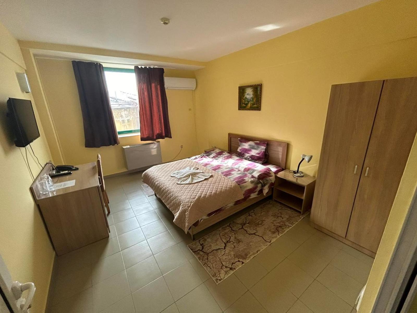 Хотел Тракия Haskovo Ngoại thất bức ảnh